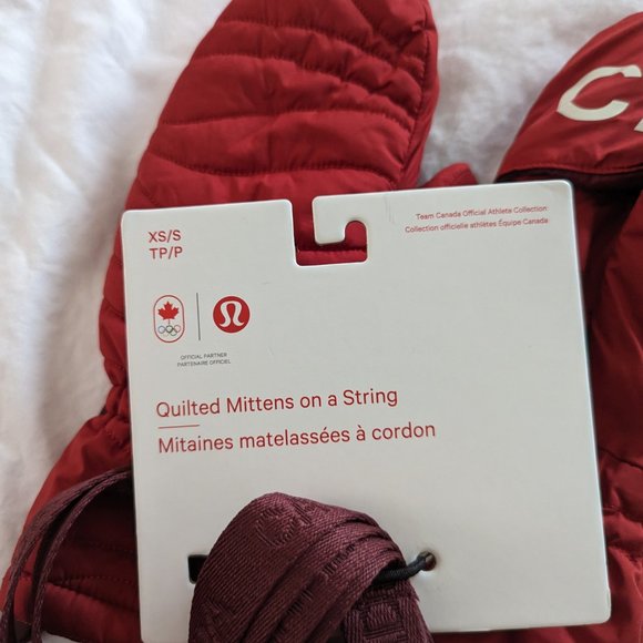 Lululemon Team Canada Quilted Mittens on String COC Logo, Sport Red / Maple Meta - Picture 3 of 8